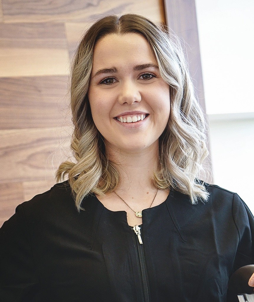 Sarra | Dental Assistant | South Calgary Dental & Orthodontics | General and Family Dentist and Orthodontist | SE Calgary